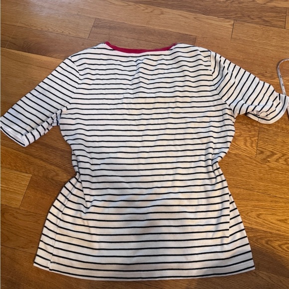 Tommy Hilfiger V-Neck T-Shirt with Red Trim - Picture 2 of 6